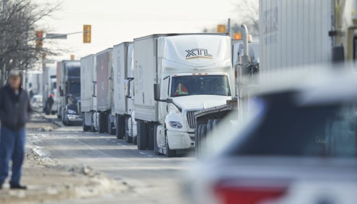 Em 2018, uma paralisação da categoria durou 10 dias e provocou falta de combustíveis e aliment...