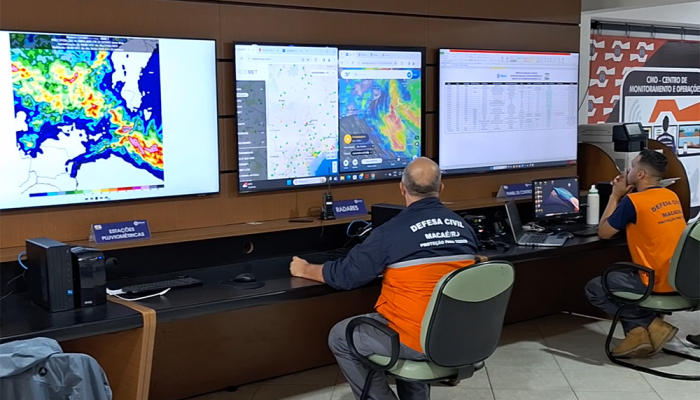 Arquivo Secom Em caso de emergência, o contato com a Defesa Civil pode ser feito pelo 199 ou pel...