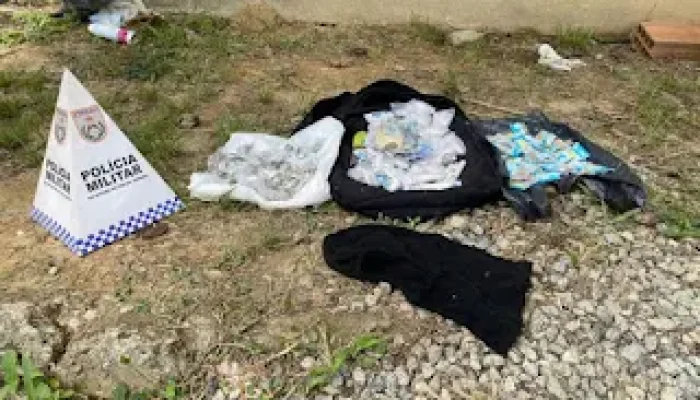 Material apreendido durante operação do GAT no bairro Palmital, em Rio das Ostras. Foto: Divulgação