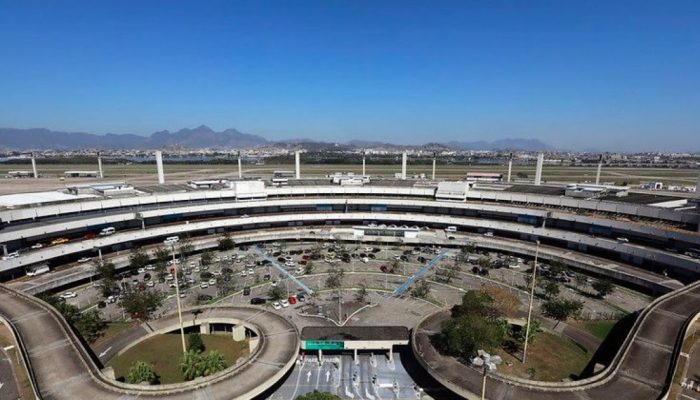 Foragido por tráfico é preso pela PF ao desembarcar no Galeão