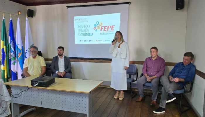 A20presidente20da20CDL20de20Rio20das20Ostras20PatrC3ADcia20Valverde20apresentou20a20proposta20da20Feira20para20os20comerciantes20locais20Foto20Matheus20MC3BCller