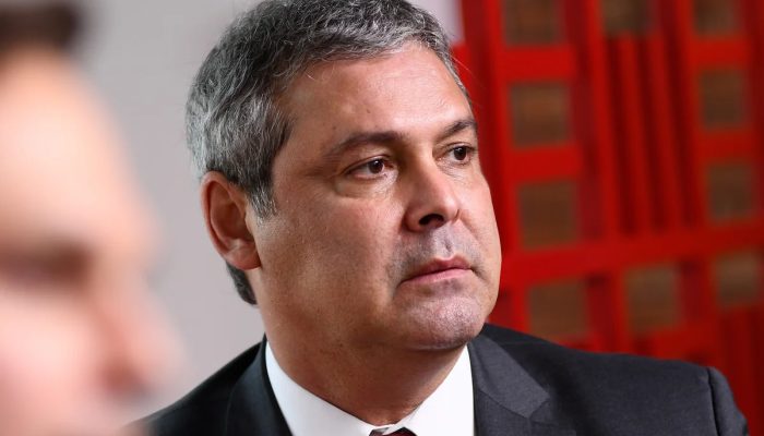 Deputado-Lindbergh-Farias-PT-e-entrevistado-pelo-colunista-Paulo-Cappelli-no-estudio-Metropoles-4