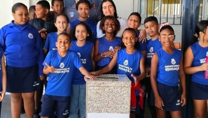Entrega-de-lixeiras-reciclaveis-nas-escolas-9