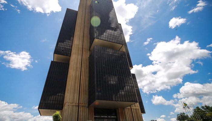 Fachada-do-edificio-sede-do-Banco-Central-do-Brasil-em-Brasilia-Metropoles-7