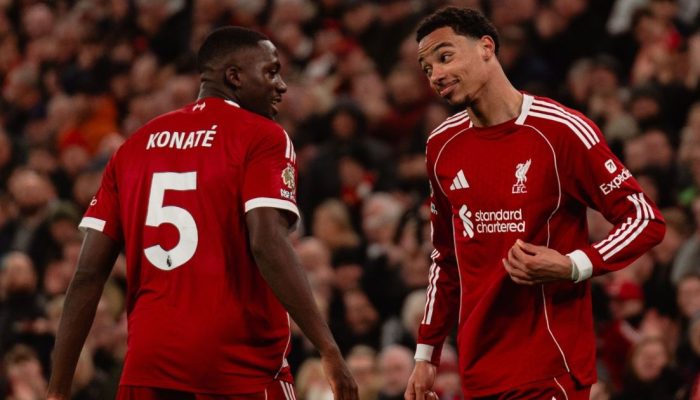 Hugo Ekitike comemora gol marcado neste sábado (13)  • Foto: Reprodução / X