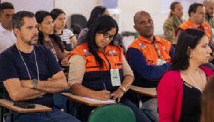 Primeira-Oficina-participativa-Processo-de-Construcao-do-Plano-Local-de-Acao-Climatica-10-36-300x200-1