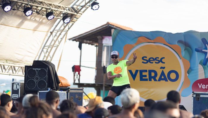 Sesc Verão na praia de Costa Azul, com recreaçãp, futebol das estrelas, DJ Pinaud e show do Barão Vermelho no camping. Rio das Ostras/RJ. Data: 25/01/2025. Foto: Rui Porto Filho