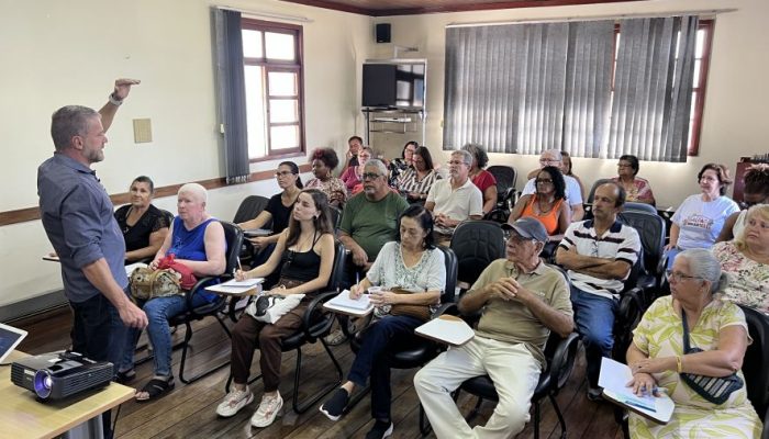 artesaos-sao-qualificados-para-vendas-on-line-turismo-oficina-marketing-artesao-fotos-alexandre-leite-12