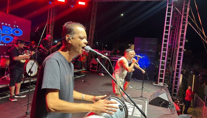 Abertura do Carnaval na Praia de Unamar é marcada por show do grupo Karametade 14/02/2026