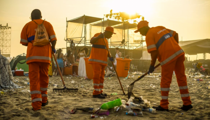 Servidores da Prefeitura do Rio de Janeiro retiraram 1.250 toneladas de lixo das praias da cidade