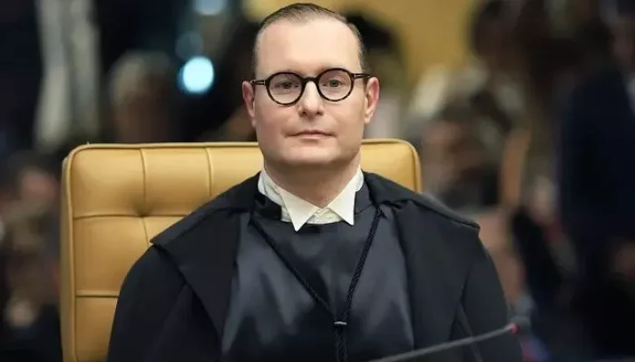 cristiano-zanin-stf-justica-eleitoral-do-acre-investigacao-contra-jair-bolsonaro-640x370.jpg