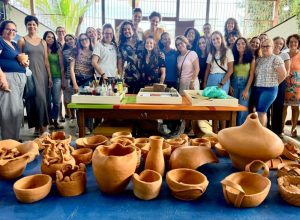 curso-de-ceramica-da-fundicao-realiza-queima-de-pecas-oficina-de-ceramica-conclui-primeira-etapa-com-queima-de-pecas_divulgacao-3