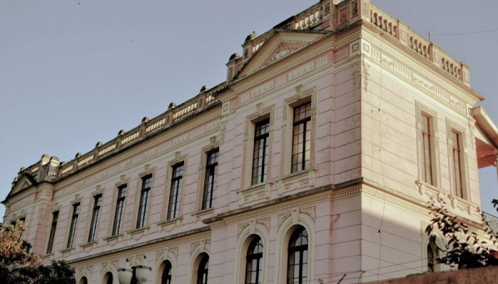 Instituto Estadual de Educação Dr. Caetano Munhoz da Rocha