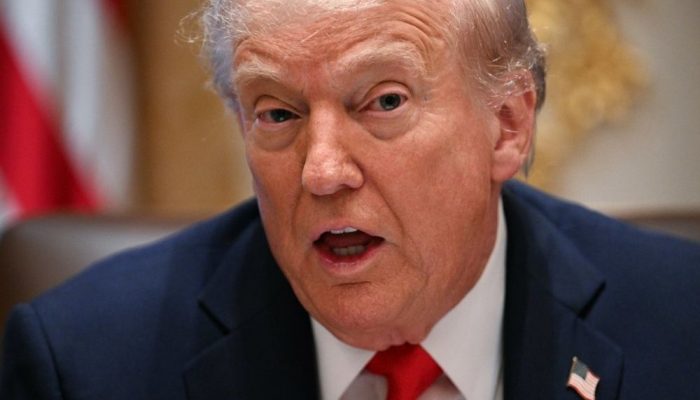 Segundo o republicano, a embarcação estava carregada com fentanil e outras drogas