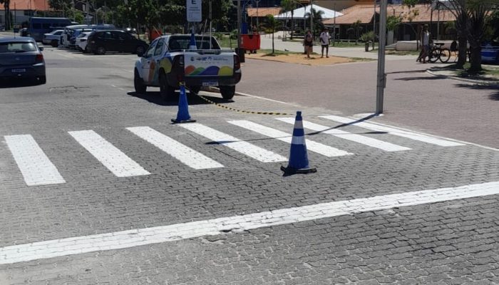 Sinalização horizontal passa por revitalização e organiza o trânsito em Cabo Frio 27/03/2026