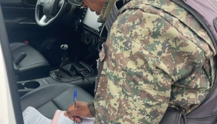 guarda-ambiental-apreende-motosserra-apos-poda-irregular-em-rio-das-ostras-foram-lavrados-autos-no-local-foto-divulgacao-1