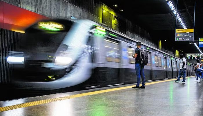 Ensaios técnicos farão metrô funcionar até de madrugada — Foto: Guito Moreto/14.02.2024