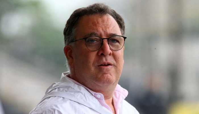 Como diretoria do Santos recebeu crítica de Neymar nas redes por saída de João BassoJalile Elias