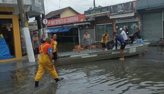 O auxílio é destinado às famílias em situação de vulnerabilidade social que sofreram prejuízos materiais severos durante a maior chuva da história do município.  Foto: Divulgação