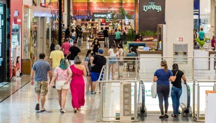movimentacao-comercio-shopping-e1778293178622