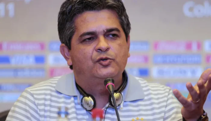 TÃ©cnico Ney Franco fica preso no Qatar e relata explosÃµes em meio a Guerra no IrÃ£