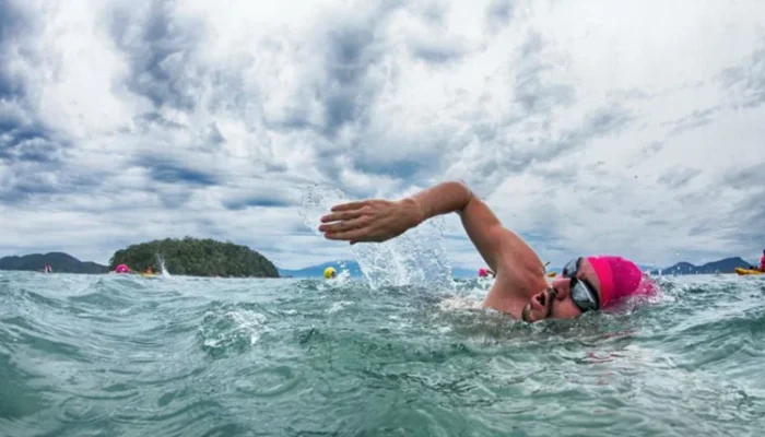 Viver em Barra de São João é estar cercado por águas lindas, mas saber dominar as ondas do Pr...