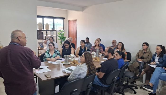 prefeitura-e-conselho-de-saude-debatem-plano-de-resposta-ao-el-nino-reuniao-tem-como-foco-construcao-do-plano-de-resposta-ao-el-nino-foto-divulgacao