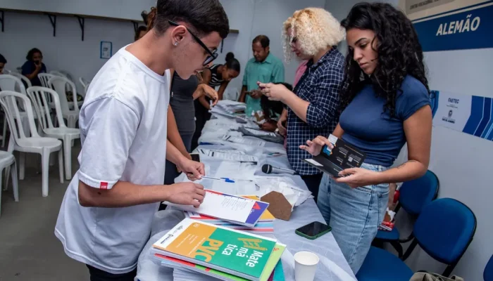 A oferta de ensino superior público e gratuito ganha novo impulso em Rio das Ostras com a abertura do processo seletivo para o Vestibular Cederj 2026.2. Através