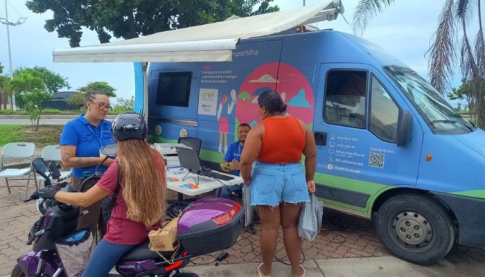 O veículo ficará estacionado na Secretaria de Assistência Social, onde a distribuidora realiza...