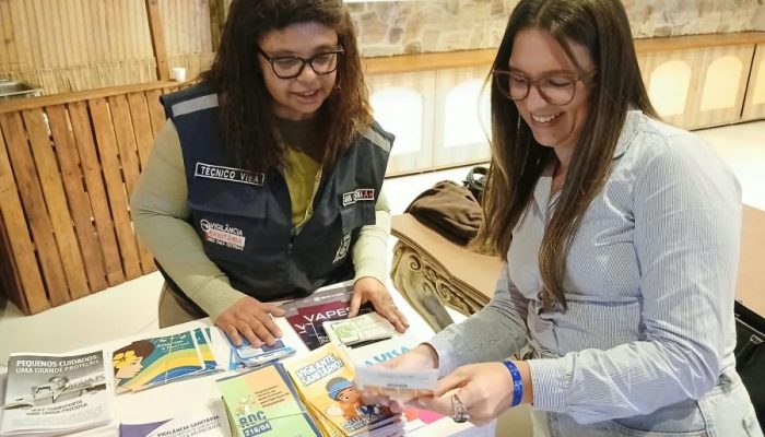 saude-orienta-sobre-legislacao-sanitaria-eventos-aproximam-vigilancia-da-sociedade-e-divulgam-informacoes-importantes-foto-divulgacao