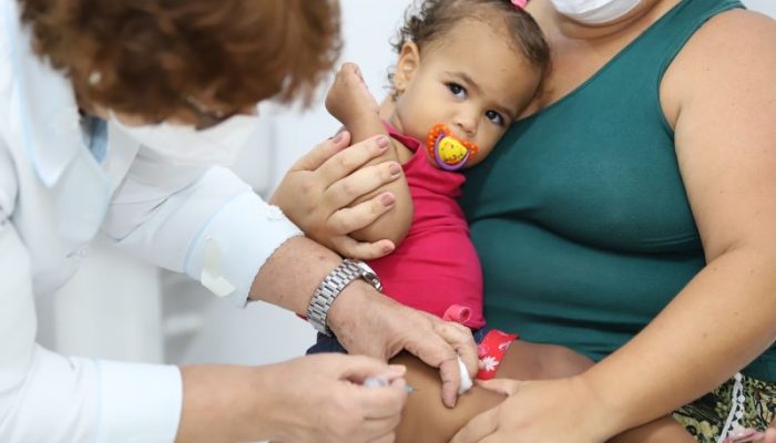 vacinas-de-covid-19-passam-a-fazer-parte-do-calendario-nacional-de-vacinacao-vacinacao-infantil-influenza-30-04-posto-de-saude-recanto-foto-allexandre-costa-6
