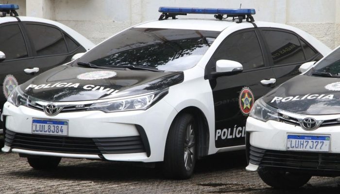 O homem pode responder por homicídio qualificado praticado com violência doméstica