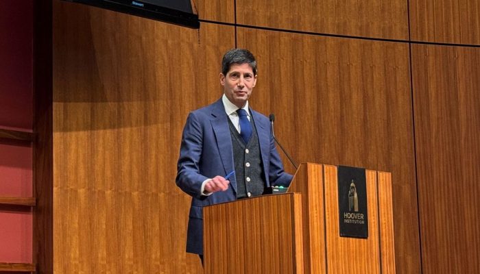 Kevin Warsh, ex-diretor do Federal Reserve e indicação de Donald Trump para liderar o banco cen...